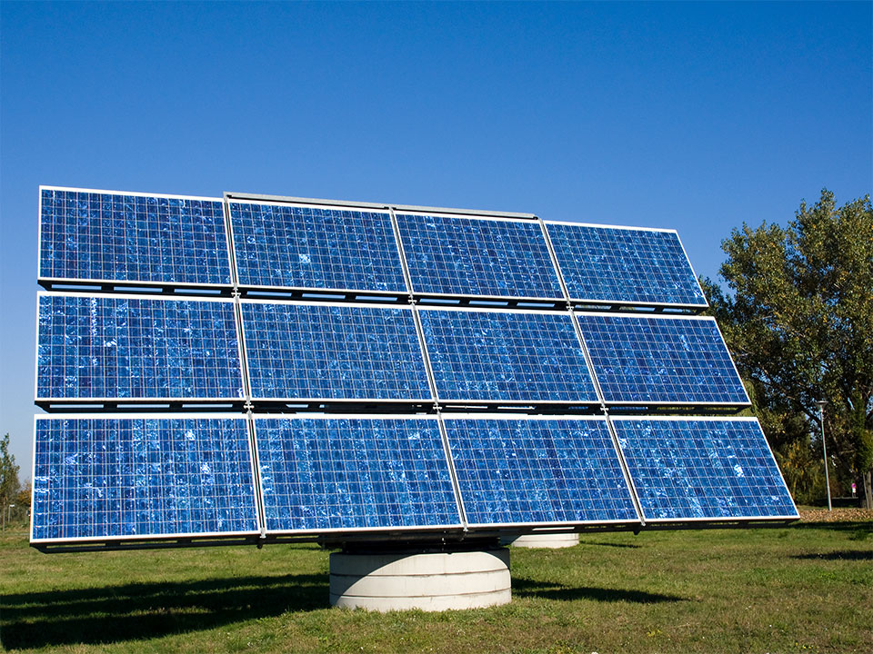 Instalación placas solares Azira Montajes Eléctricos